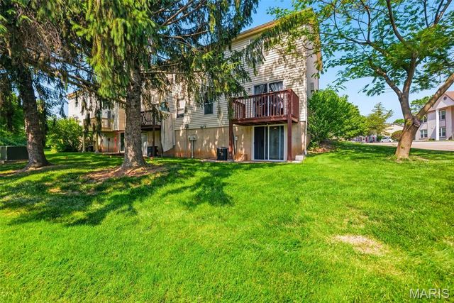 689 Sugar Trail Court 1, St Peters, MO 63376