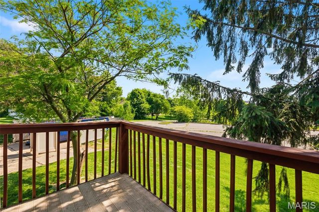 689 Sugar Trail Court 1, St Peters, MO 63376