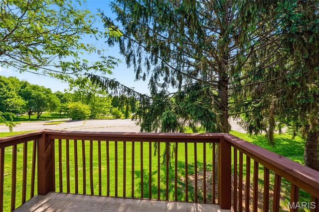 689 Sugar Trail Court 1, St Peters, MO 63376