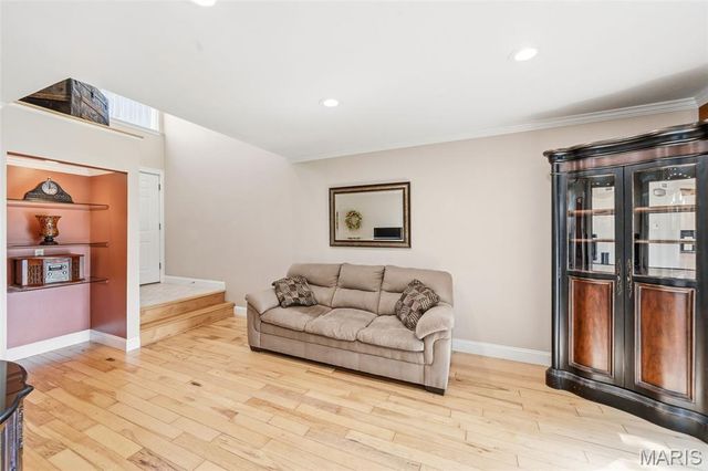 689 Sugar Trail Court 1, St Peters, MO 63376