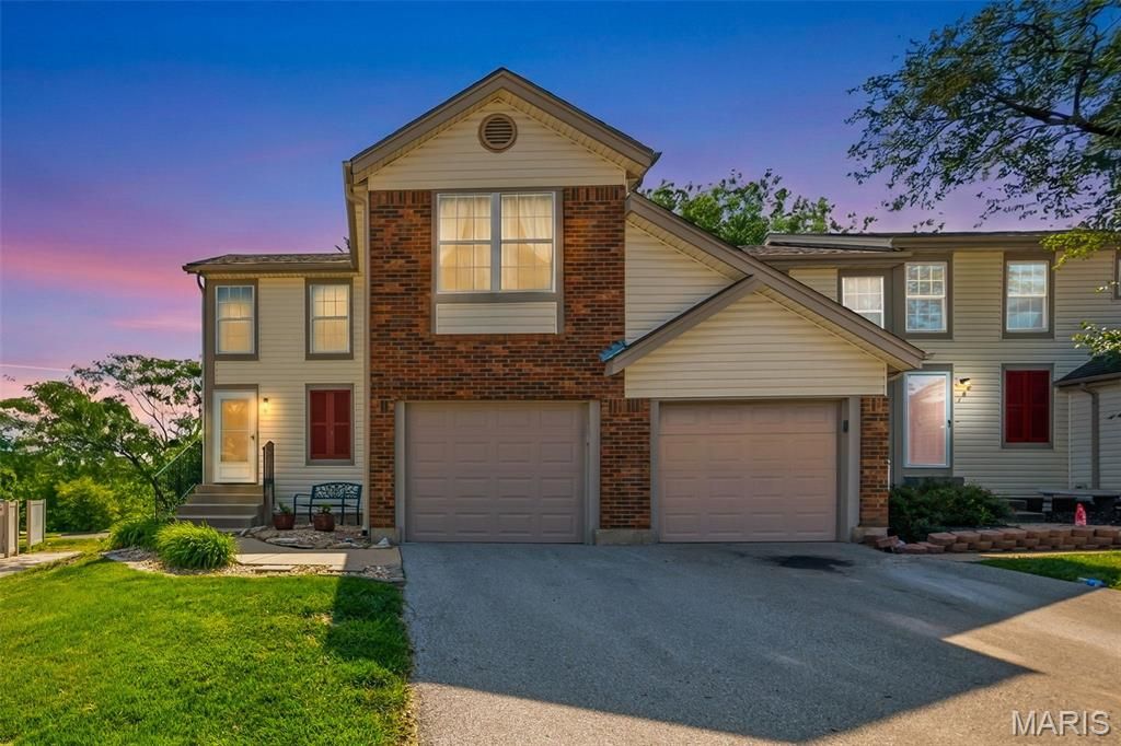 689 Sugar Trail Court 1, St Peters, MO 63376