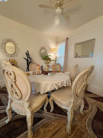 4592-4594 Mission St, San Francisco, CA 94112