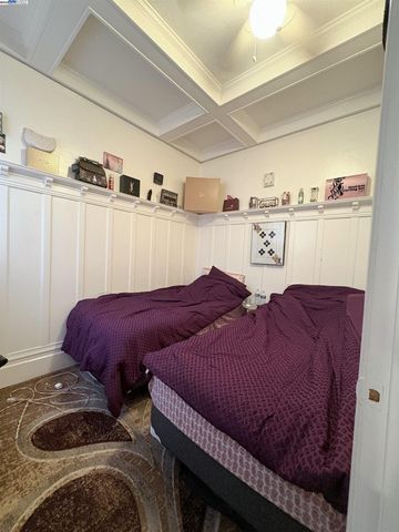 4592-4594 Mission St, San Francisco, CA 94112