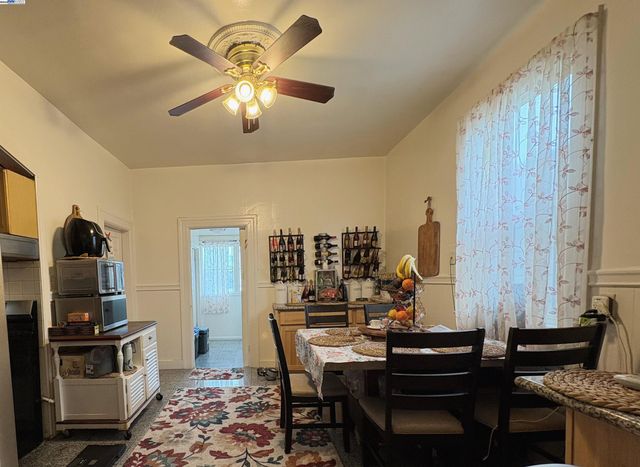 4592-4594 Mission St, San Francisco, CA 94112