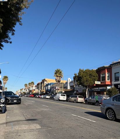 4592-4594 Mission St, San Francisco, CA 94112