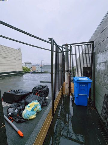 4592-4594 Mission St, San Francisco, CA 94112