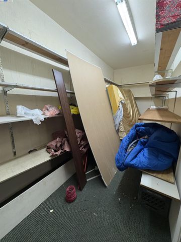 4592-4594 Mission St, San Francisco, CA 94112