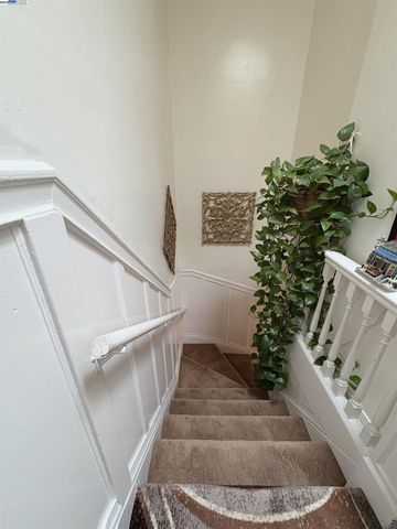 4592-4594 Mission St, San Francisco, CA 94112