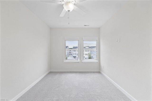 702 Fishermans RD, Norfolk, VA 23503