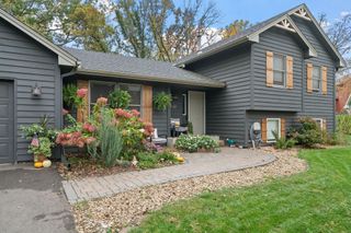 442 Juniper Court, Mahtomedi, MN 55115