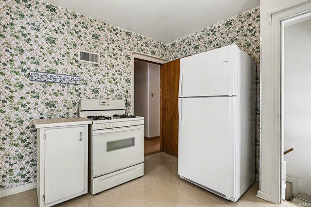 507 Parkovash Avenue, South Bend, IN 46617