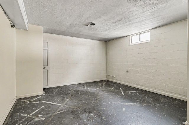 507 Parkovash Avenue, South Bend, IN 46617