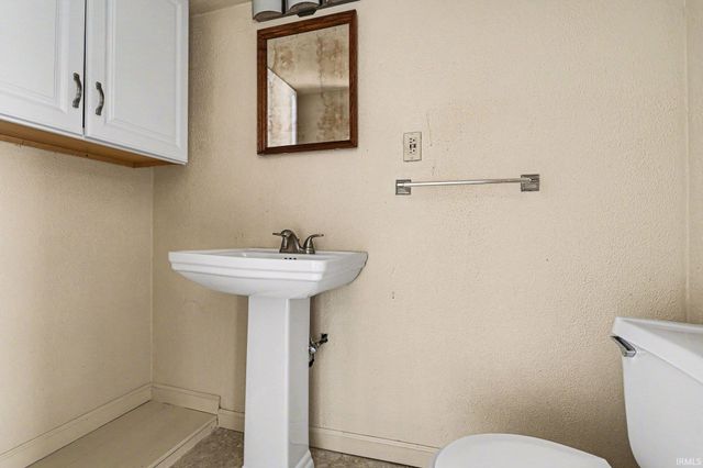 507 Parkovash Avenue, South Bend, IN 46617