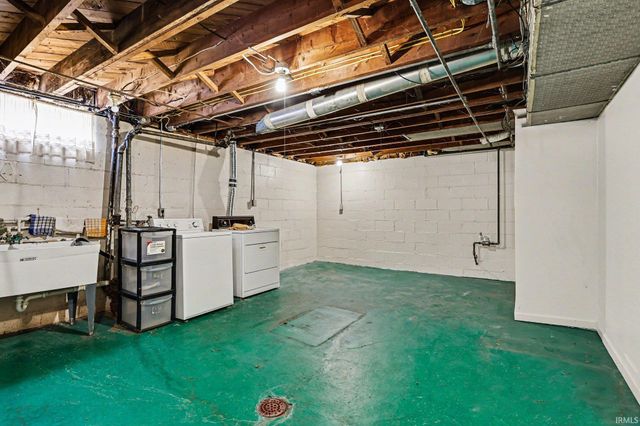 507 Parkovash Avenue, South Bend, IN 46617