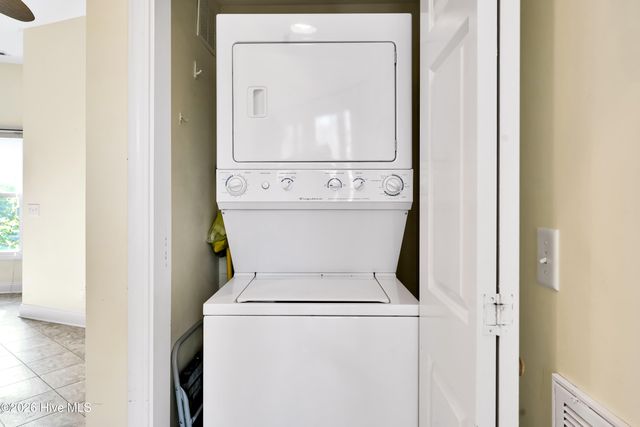 233 NE 75th Street, Oak Island, NC 28465