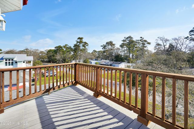 233 NE 75th Street, Oak Island, NC 28465