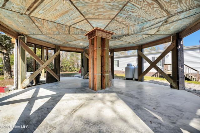 233 NE 75th Street, Oak Island, NC 28465