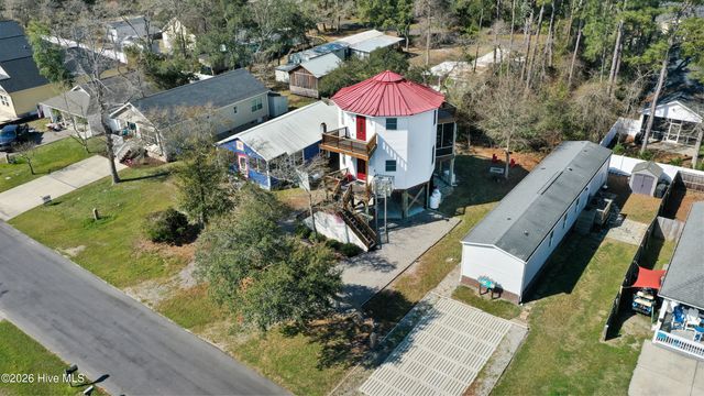233 NE 75th Street, Oak Island, NC 28465