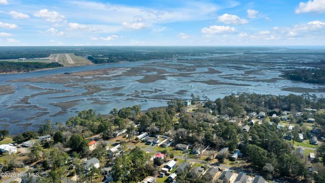 233 NE 75th Street, Oak Island, NC 28465