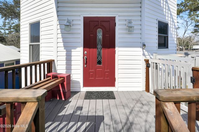 233 NE 75th Street, Oak Island, NC 28465