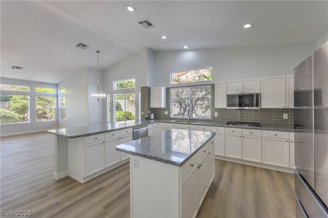 7411 Bridlehorne Avenue, Las Vegas, NV 89131