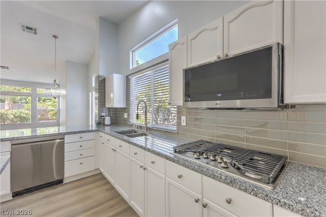 7411 Bridlehorne Avenue, Las Vegas, NV 89131