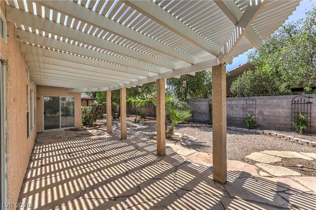 7411 Bridlehorne Avenue, Las Vegas, NV 89131