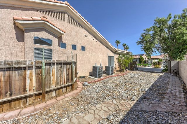7411 Bridlehorne Avenue, Las Vegas, NV 89131