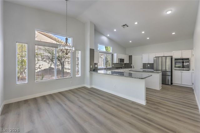 7411 Bridlehorne Avenue, Las Vegas, NV 89131