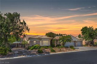 7411 Bridlehorne Avenue, Las Vegas, NV 89131