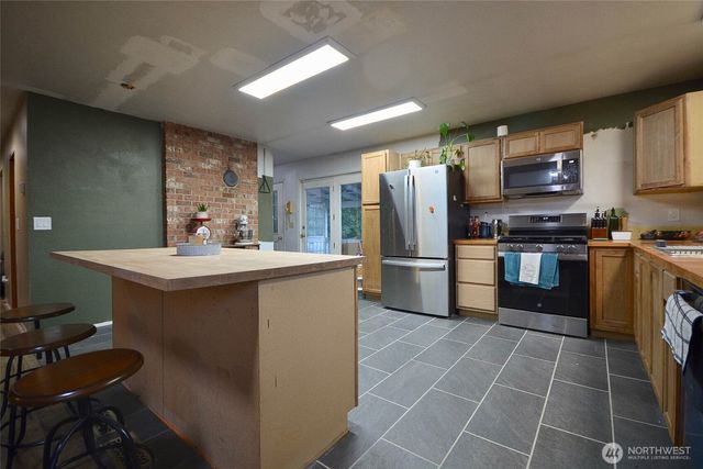 210 Brooklyn Road, Oakville, WA 98568