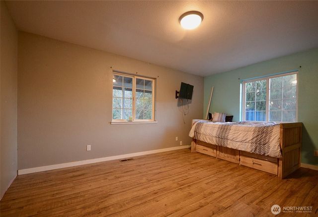 210 Brooklyn Road, Oakville, WA 98568