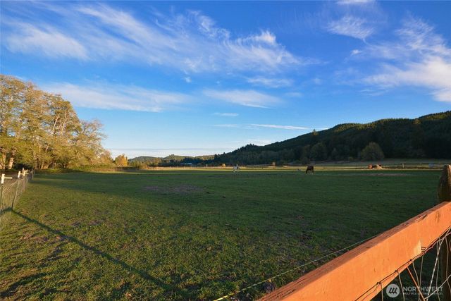 210 Brooklyn Road, Oakville, WA 98568