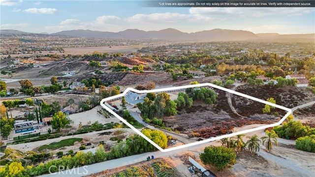 34325 Loi Lane, Temecula, CA 92592