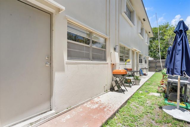 1638 Plunkett Street 1, Hollywood, FL 33020