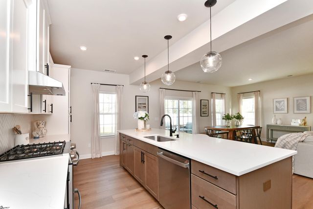 313 Nearside Drive, Fountain Inn, SC 29644