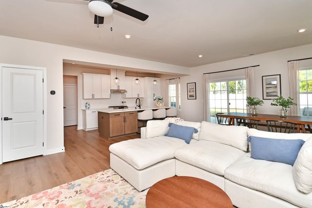 313 Nearside Drive, Fountain Inn, SC 29644