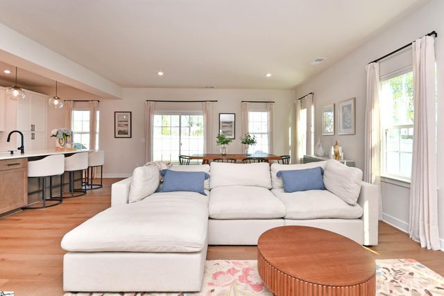 313 Nearside Drive, Fountain Inn, SC 29644