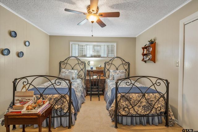 501 S Broad, Chandler, TX 75758