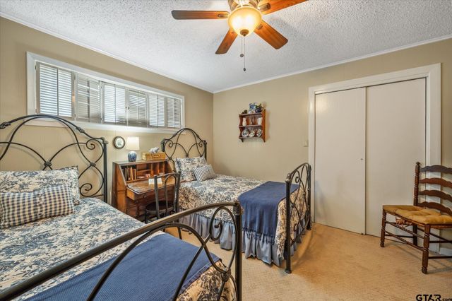 501 S Broad, Chandler, TX 75758