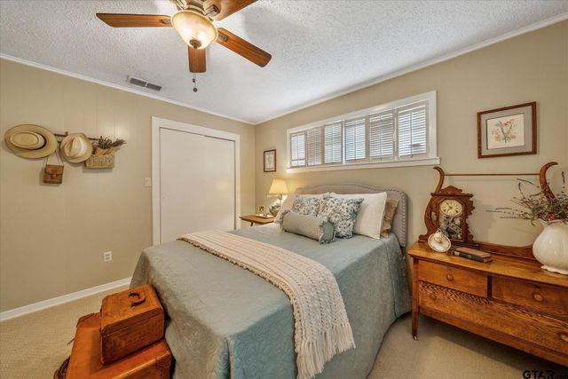 501 S Broad, Chandler, TX 75758