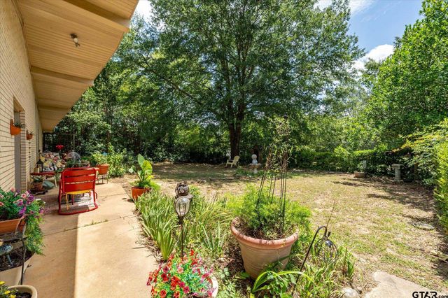 501 S Broad, Chandler, TX 75758