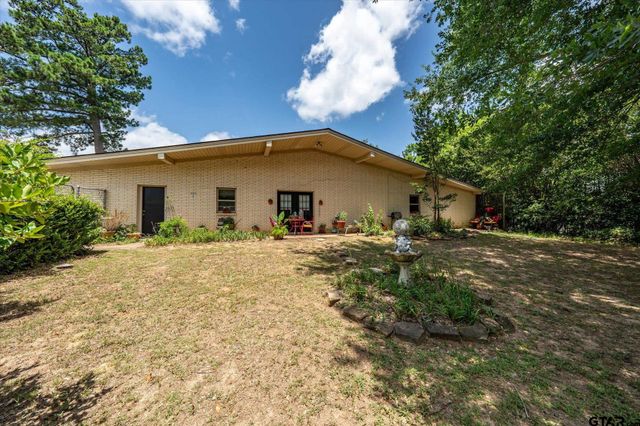 501 S Broad, Chandler, TX 75758