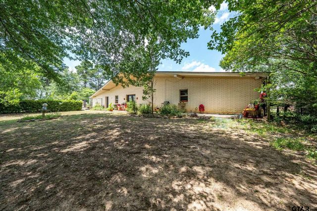 501 S Broad, Chandler, TX 75758