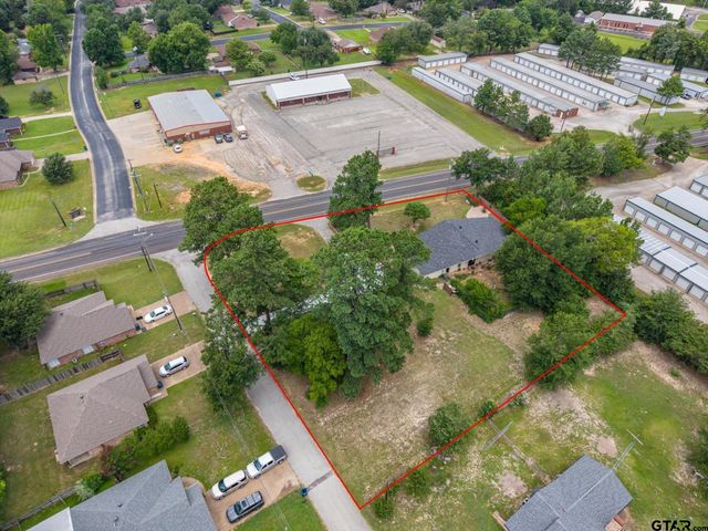 501 S Broad, Chandler, TX 75758