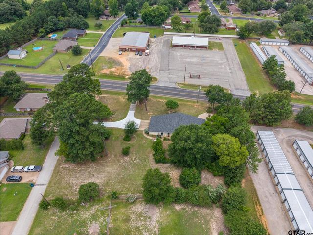 501 S Broad, Chandler, TX 75758