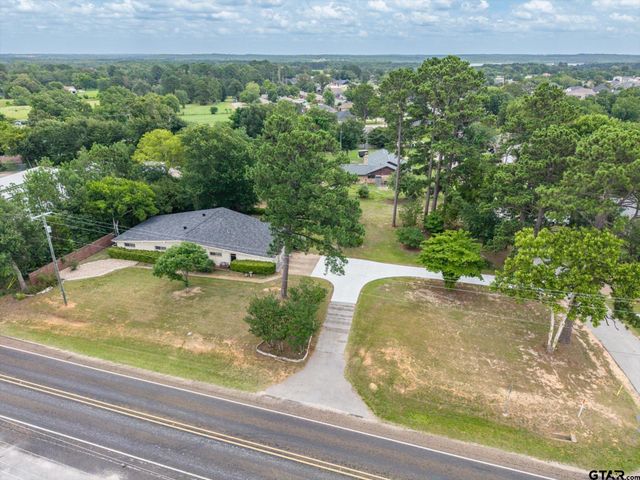 501 S Broad, Chandler, TX 75758