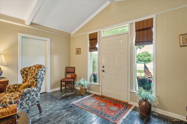 501 S Broad, Chandler, TX 75758