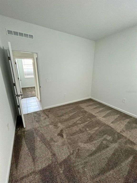 Image 12 of property listing at 4615 WANDSWORTH WAY, Davenport, FL 33837