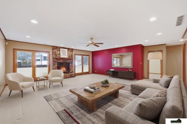 6707 Flint Ridge Road, Lincoln, NE 68506